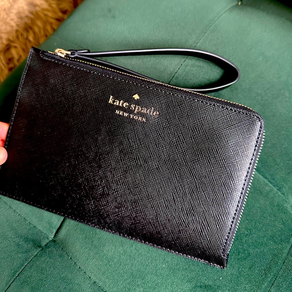 Kate Spade Black Medium L-zip Wristlet